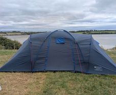 mountain warehouse 6 person tent! used once