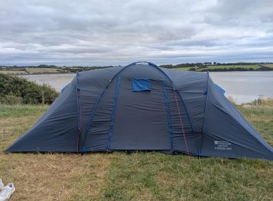 mountain warehouse 6 person tent! used once