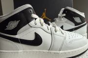 Air Jordan 1 Mid GS Summit White Black Infrared 23 | UK 5 EU 38 | Boxed