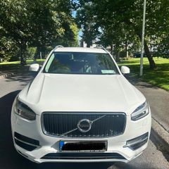 White XC90