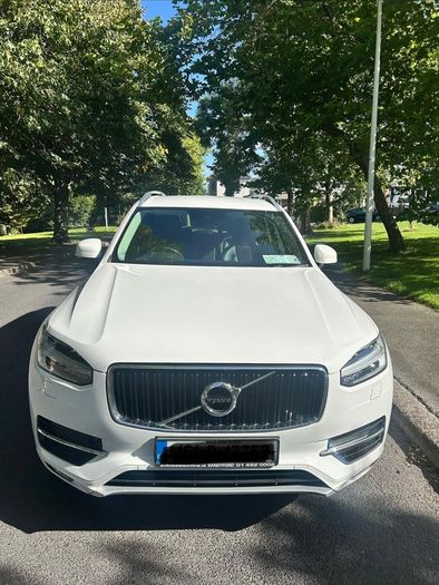 White XC90