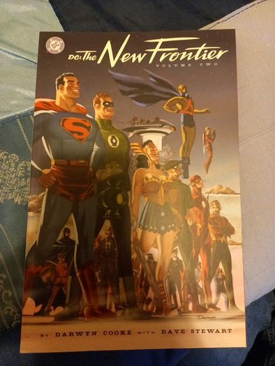 DC: The New Frontier Volume Two