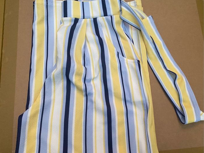 Quiz Ladies Trousers size 10 BNWT