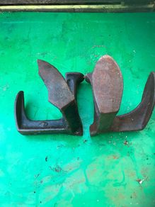 shoe lasts, 1 damaged