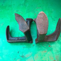 shoe lasts, 1 damaged