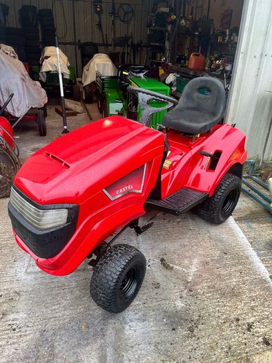 Ride on lawnmower