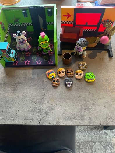 FNAF Five Nights at Freddy's Security Breach Bundle 2 Playsets and Figures and Accessories