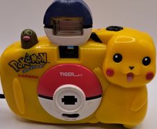Vintage pokemon camera 1999