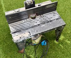 Black & Decker KW900E 1200W Router with Router Table