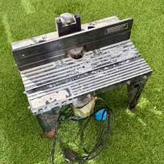Black & Decker KW900E 1200W Router with Router Table