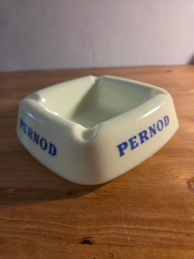 Vintage pernod ash tray