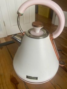Light Pink Kettle