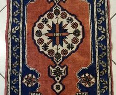 Handknotted Yahyali Unique Persian Rug