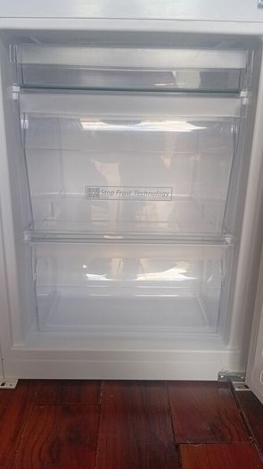 whirpool 70/30 integrated fridge/freezer