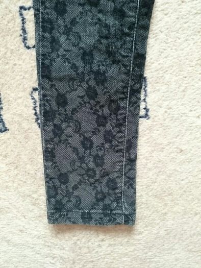 bennetton black corduroys, size 4-5y