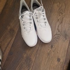 golf shoes