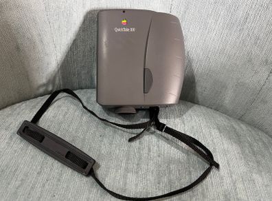 APPLE First Apple digital camera released 1994