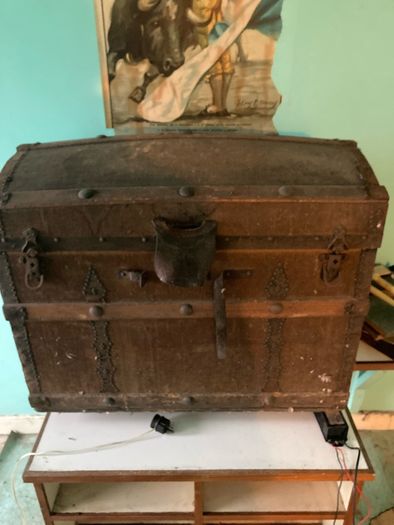 old travel chest early 1900s