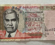 Mauritius 100 Rupees 1999 Banknote