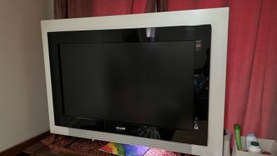 Philips 42 inch  LCD HD TV