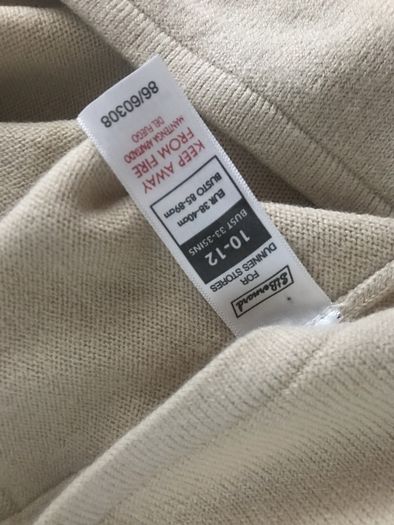 Top sleeveless size 10 to 12