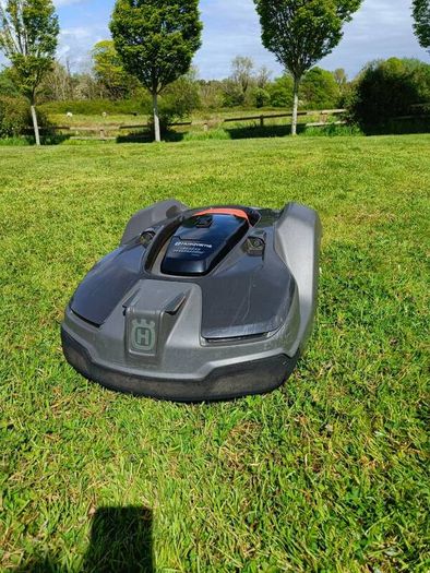 Husqvarna robot mower AM450X