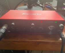 focusrite 2i2 3RD GEN