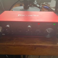 focusrite 2i2 3RD GEN