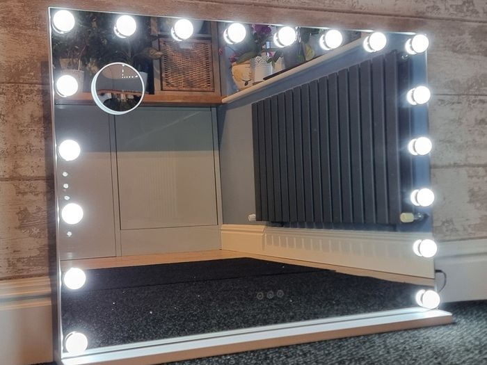 Makeup LED Mirror Cosmetic Dressing Table Dual LED USB Charging Port