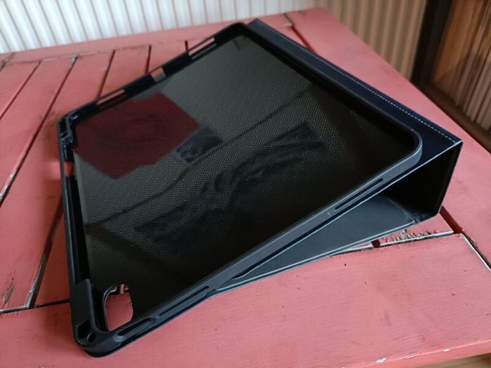 iPad air 13 very good quality case