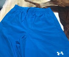 Mens under armour shorts size M