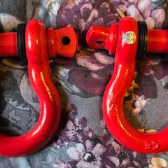 2 brand new Red Shackles