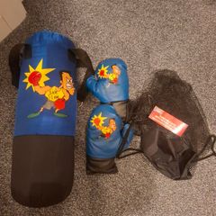 Kids Boxing bag with gloves and net bag