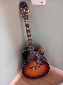 Epiphone semi acustic guitar