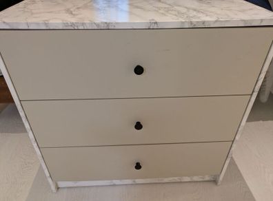 Chest of Drawers - IKEA hack marble effect