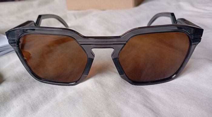 Oakley Sunglasses..New..