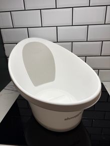 shnuggle baby bath