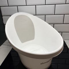 shnuggle baby bath