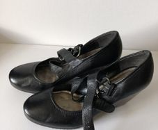 Clarks Black Leather Wedge Mary Jane Shoes - Size 6