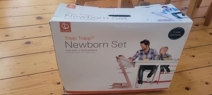 Stokke Tripp Trapp newborn seat, baby set, harness and tray