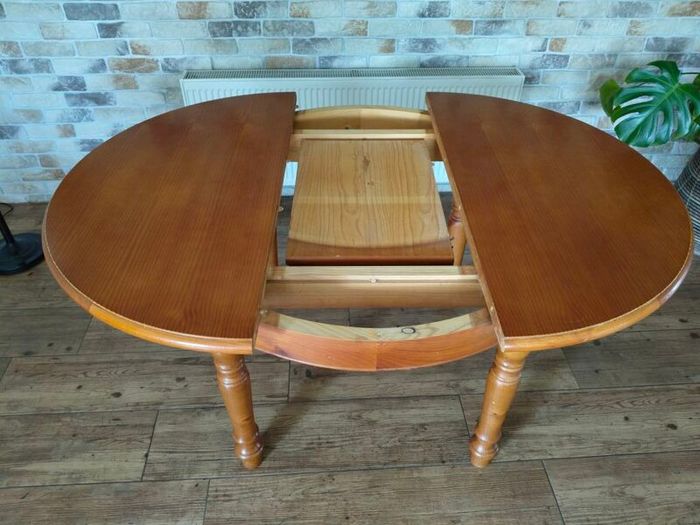 Dining table 4-6