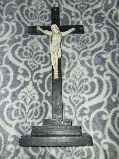 19th-century or early 20th-century antique crucifix,