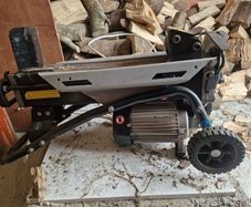 Log splitter