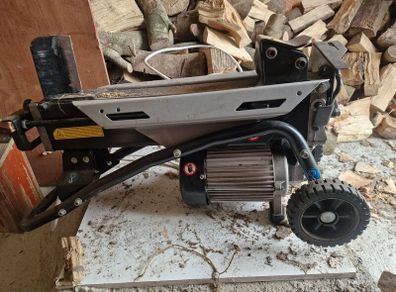 Log splitter