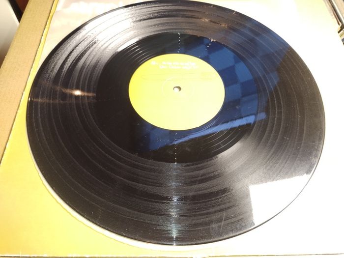 Laurent Garnier - The Man With The Red Face + Greed(Part one) - F Communications - Quality French TECHNO!