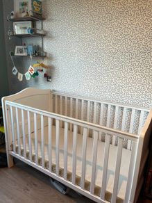 White babylo cot frame 140cm wide