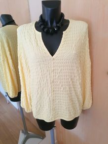 Women's Top Nwt Size 16