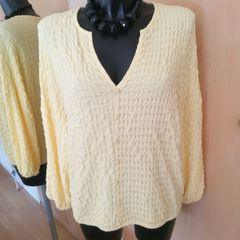 Women's Top Nwt Size 16