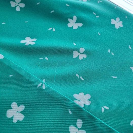 Dunnes green & white skirt, Size 16-18
