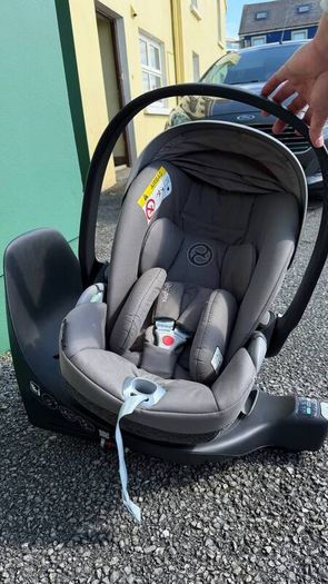Cybex Cloud T i-Size Car Seat + ISOFIX Base (Excellent Condition)